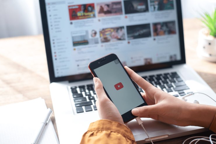 YouTube su smartphone e pc, come si crea una playlist