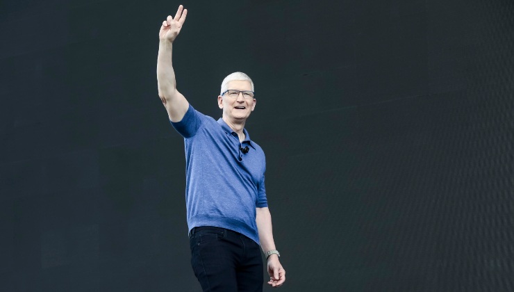 Tim Cook Apple Intelligence accordo OpenAI