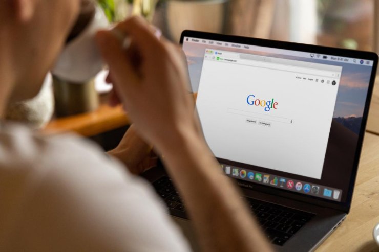 google avverte i suoi utenti di riavviare il browser