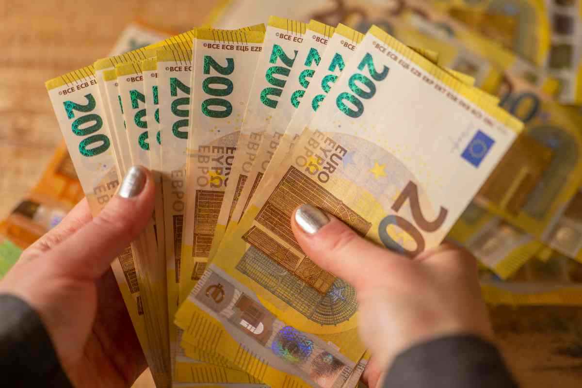 Rendita mensile di 200 euro con quale Buono Fruttifero 