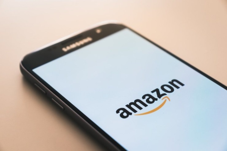 amazon lancia il suo assistente IA