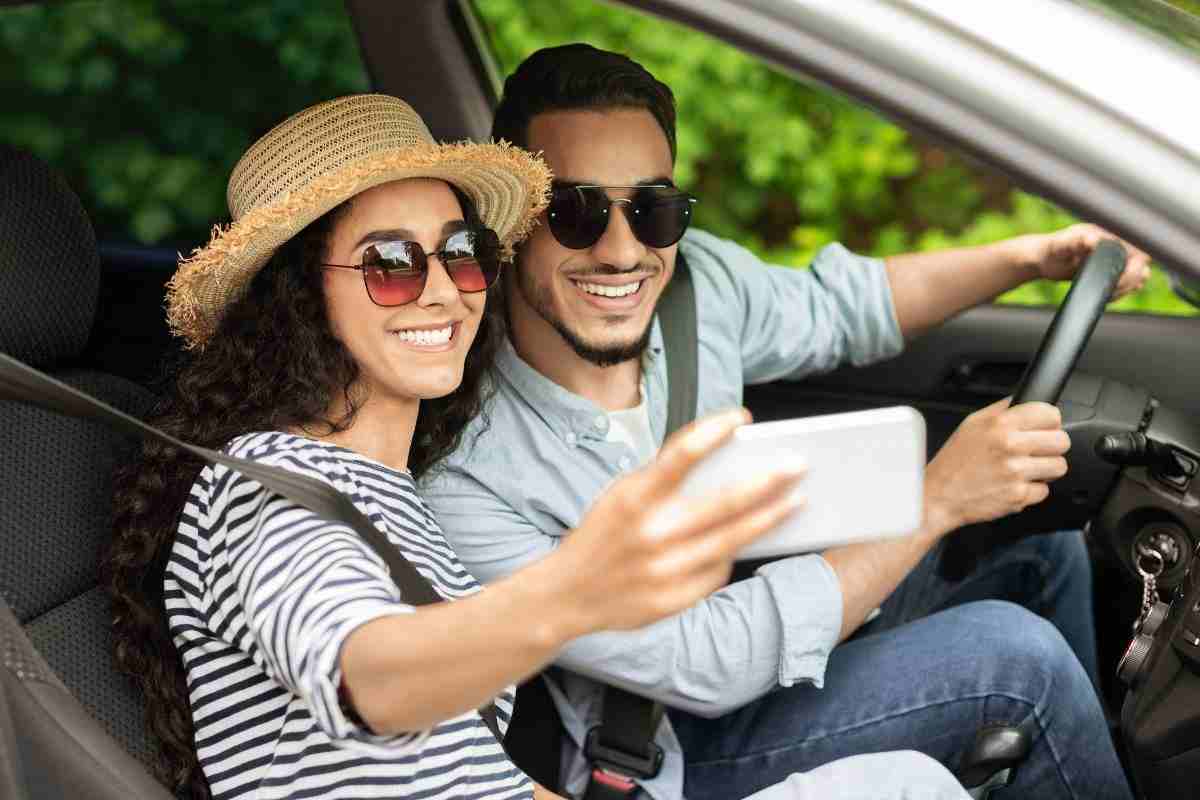 I selfie in auto sono sempre molto popolari