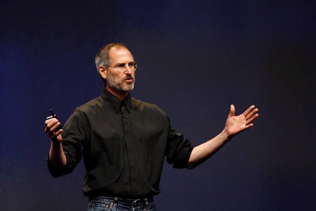 Steve Jobs, foglio firmato finisce all'asta