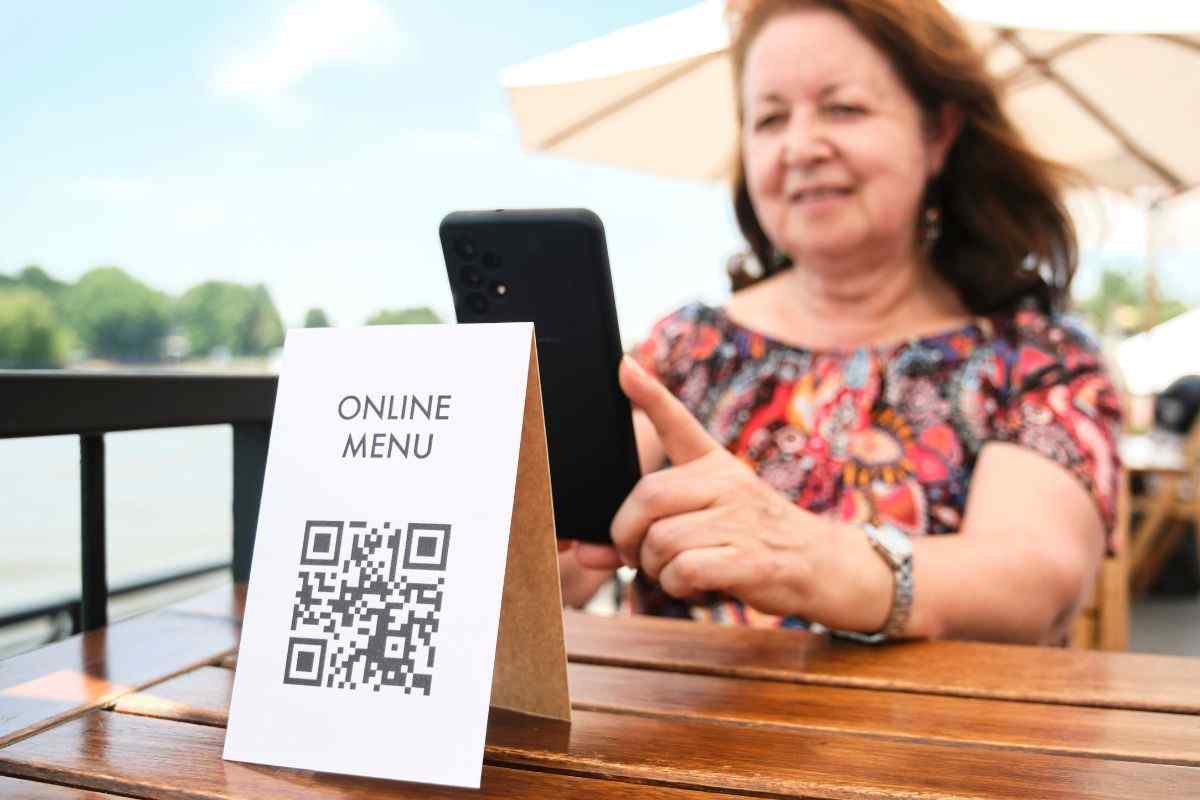 Decodifica il QR prima di inquadrarlo 